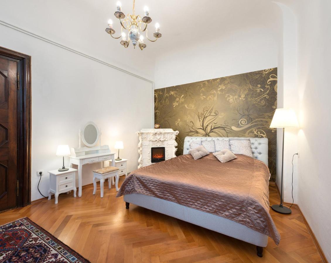 Codelli Deluxe Fresco City Centre App With Balcony ليوبليانا المظهر الخارجي الصورة
