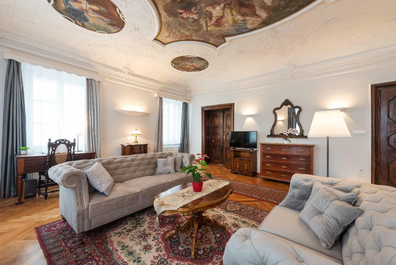 Codelli Deluxe Fresco City Centre App With Balcony ليوبليانا المظهر الخارجي الصورة