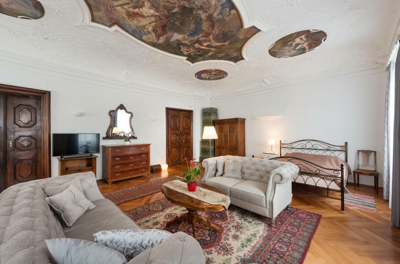 Codelli Deluxe Fresco City Centre App With Balcony ليوبليانا المظهر الخارجي الصورة